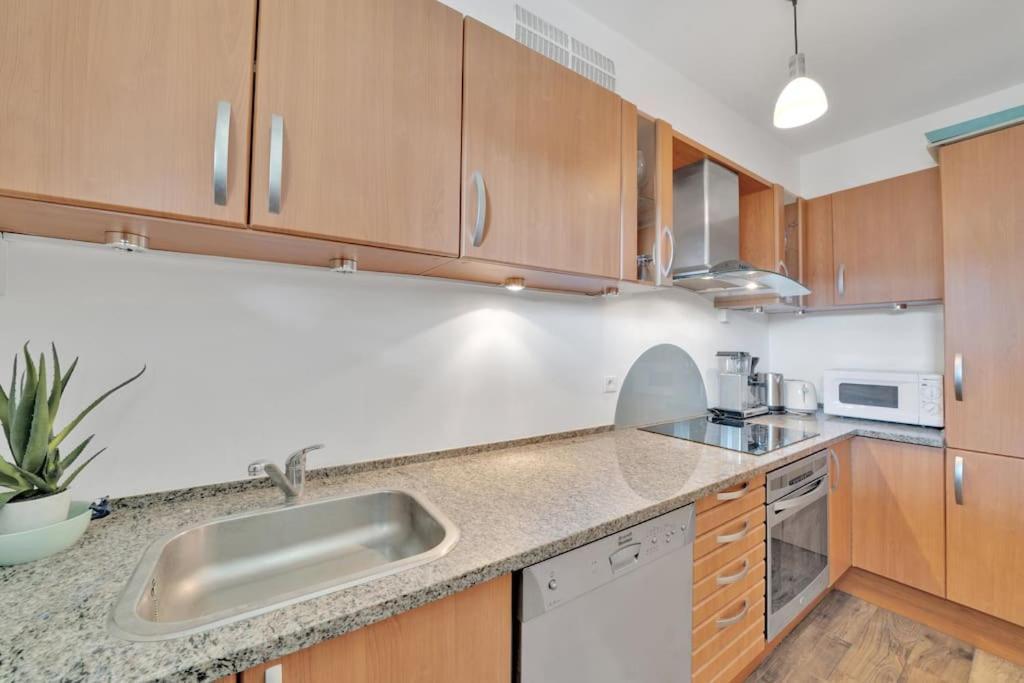 La Prom - A Two Bedroom Apartment With A Sea View Nice Exteriör bild